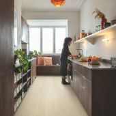 Вінілова плитка Quick-Step Bloom Дуб чистий полярний AVMPU40099