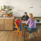 Вінілова плитка Quick-Step Bloom Дуб ботанічний карамельний AVMPU40315