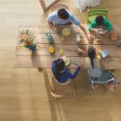 Вінілова плитка Quick-Step Bloom Дуб шліфований медовий AVMPU40318